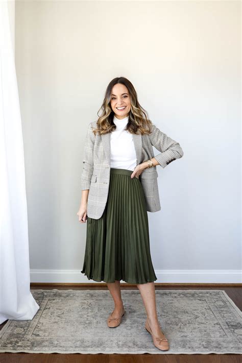 what shoes to wear with pleated skirt
